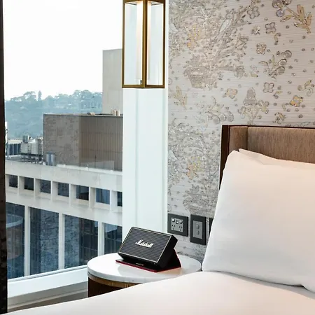 Intercontinental Perth City Centre By Ihg Hotel Exterior photo The 1960s-era rooms at the hotel have been refurbished.